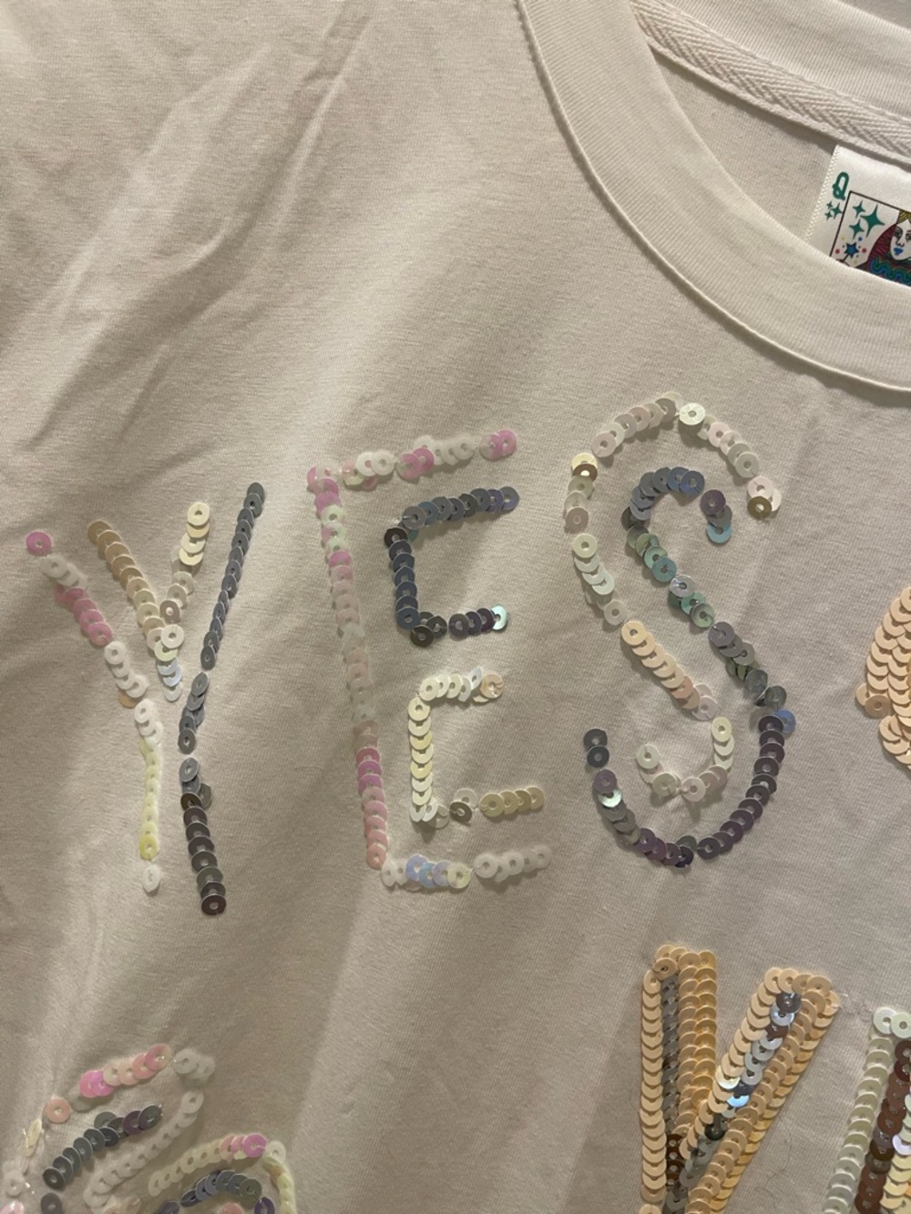 Queen Of Hearts Sequin Embellished 'YES!' Graphic T-Shirt Dress Size Small - Picture 5 of 10